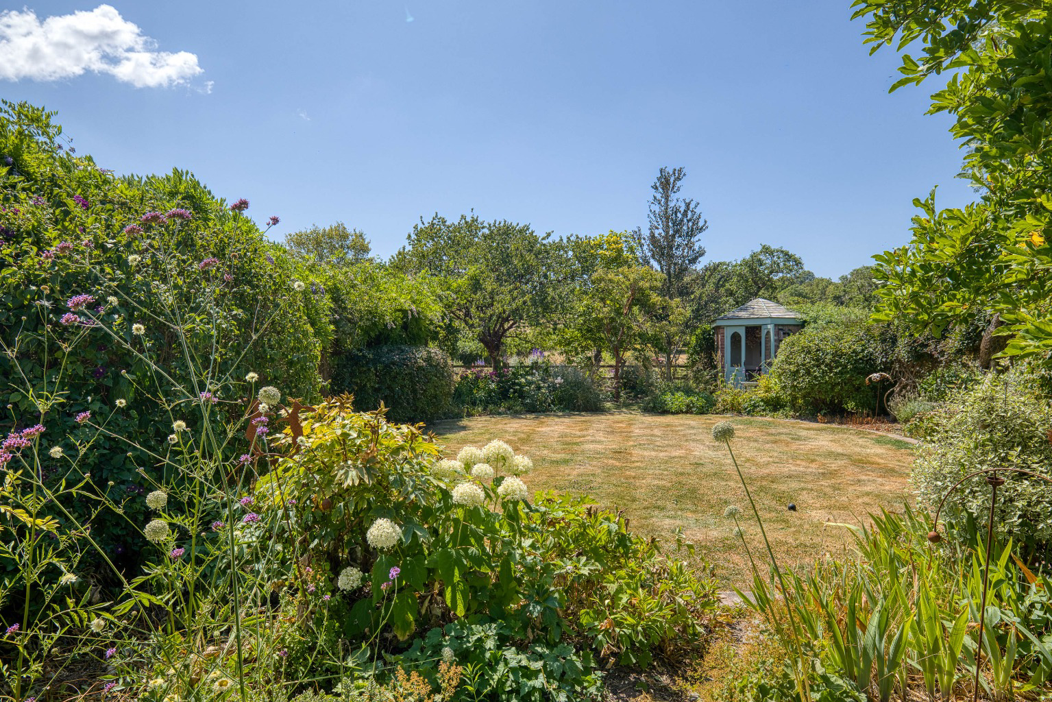 A hidden gem - period barn conversion with secluded gardens and orchard, photo 19
