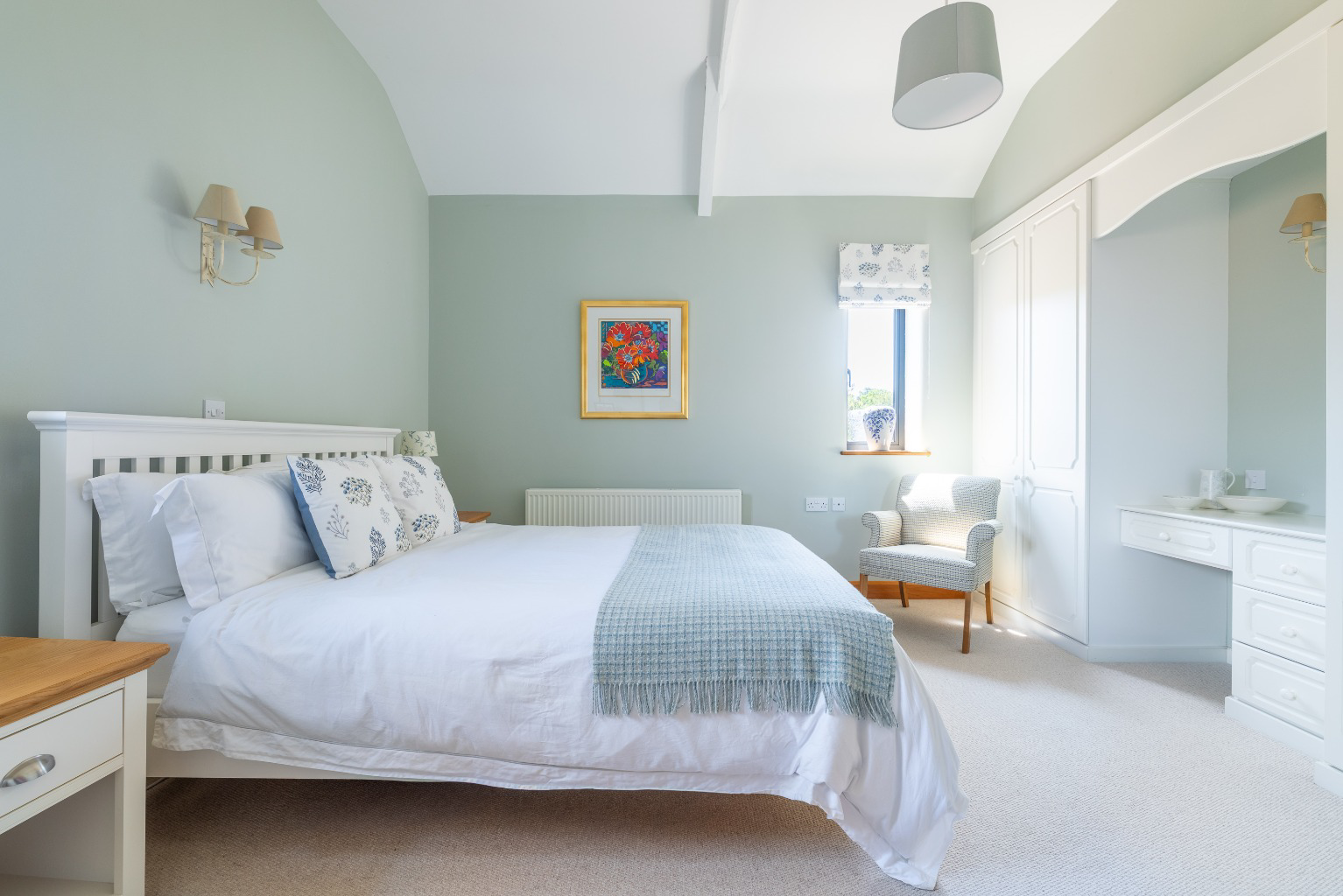 A hidden gem - period barn conversion with secluded gardens and orchard, photo 13