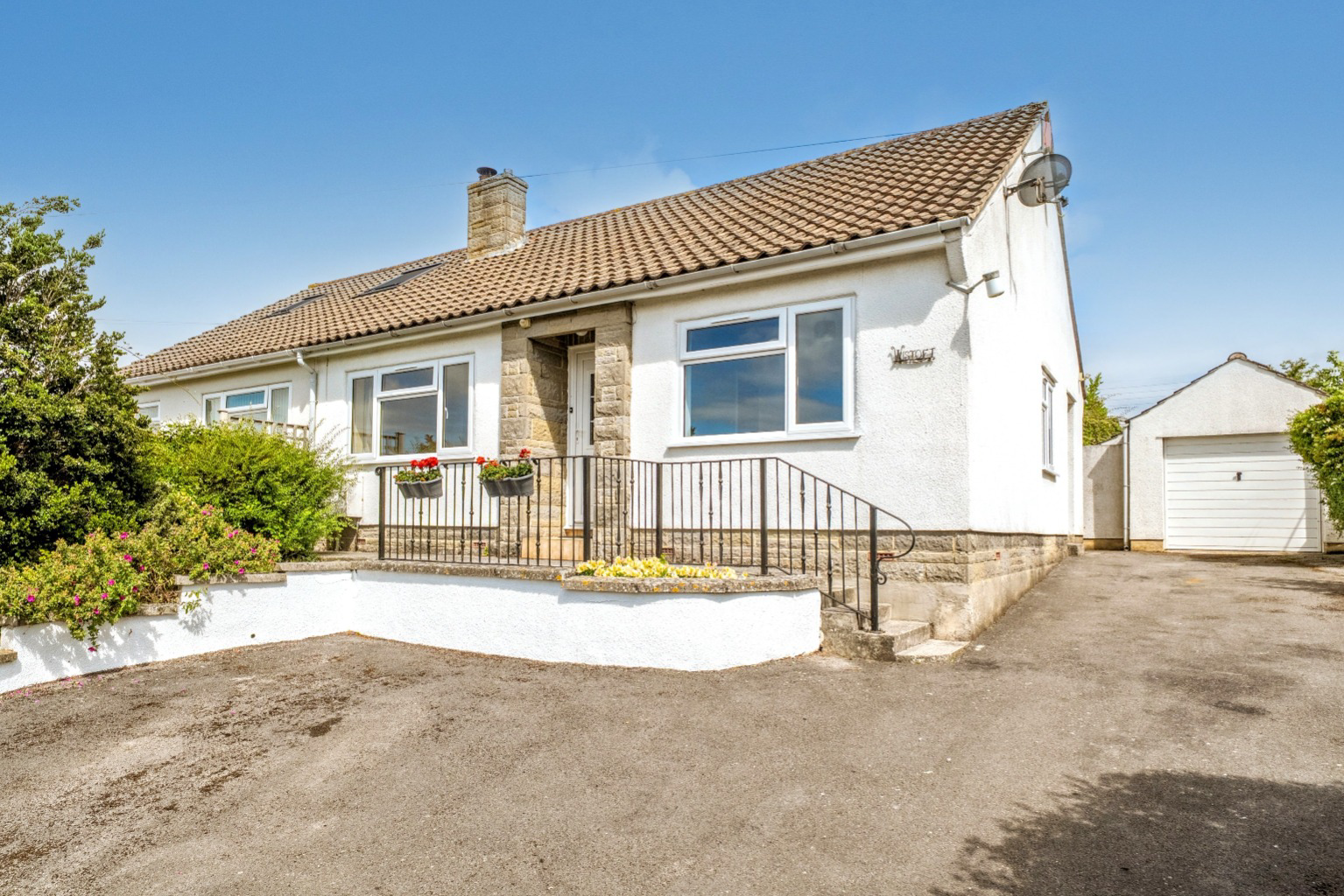 Wedmore, walking distance to centre