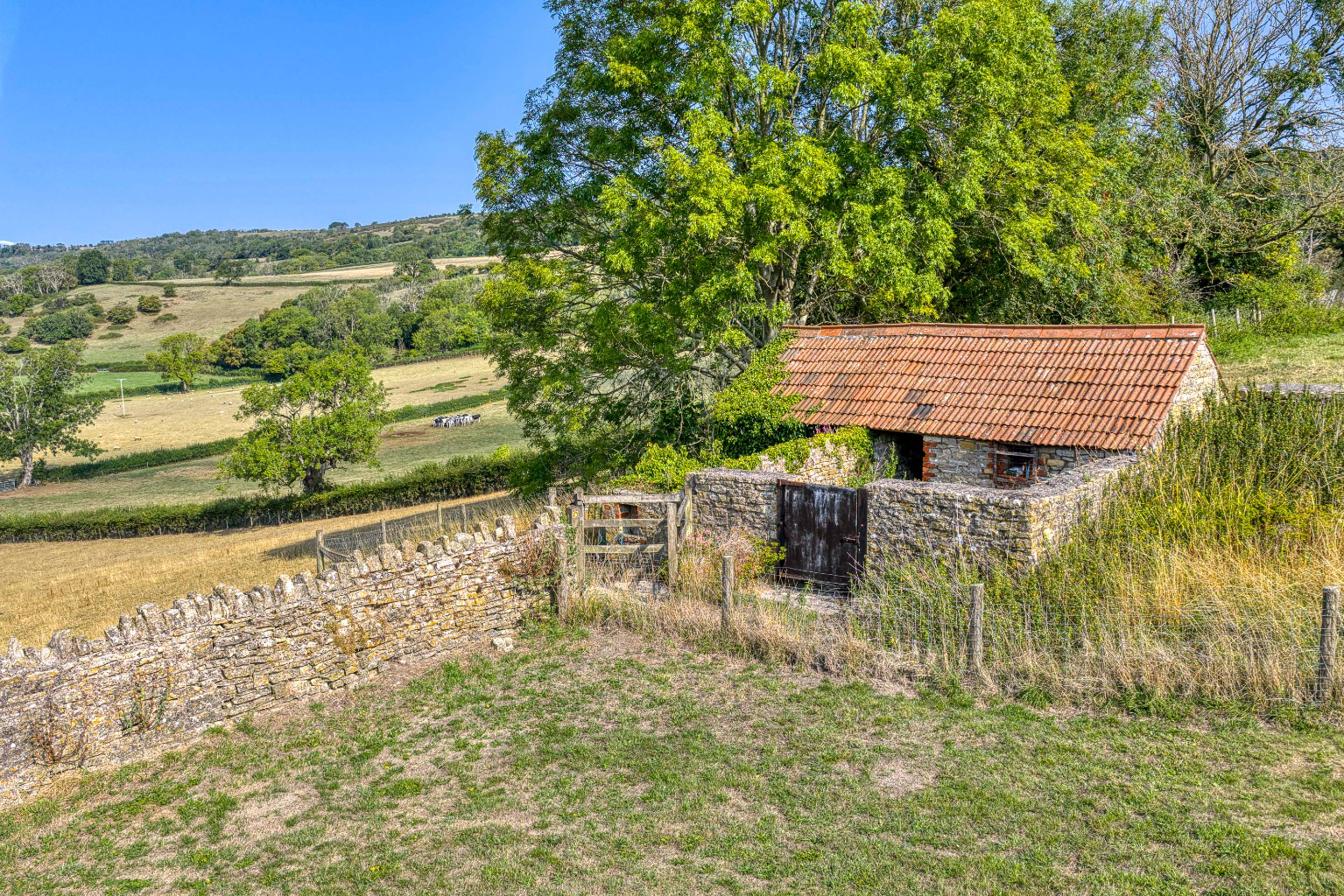 Manor house with circa 26 acres, a mile from Wells, photo 34