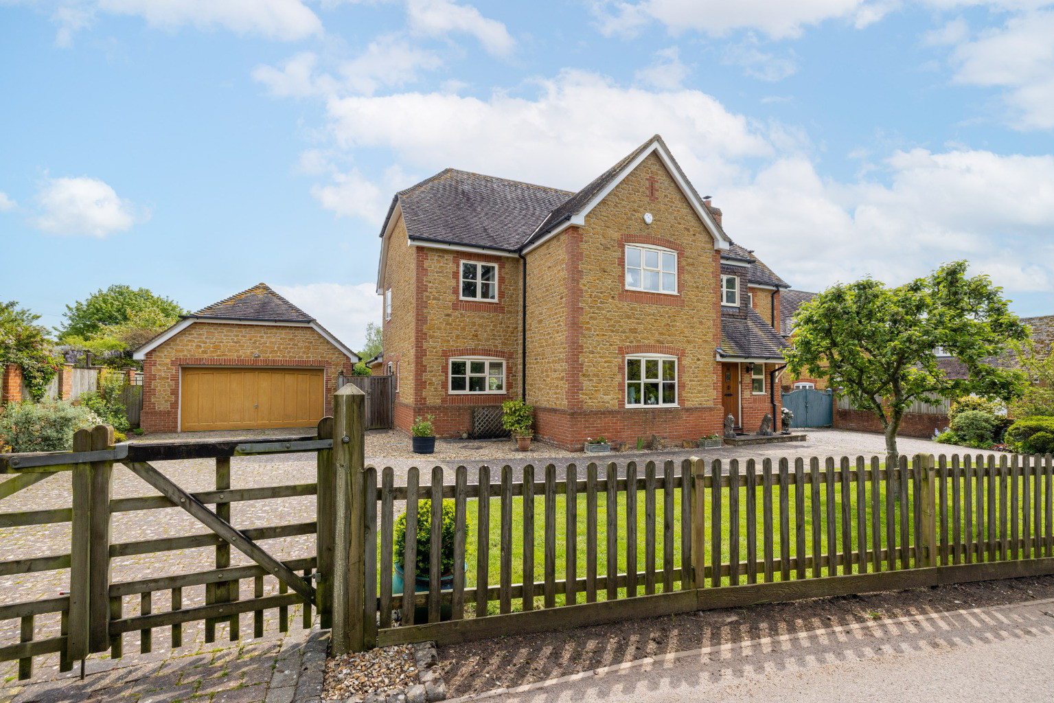 Priorygate Court, Castle Cary, Somerset, BA7, photo 20