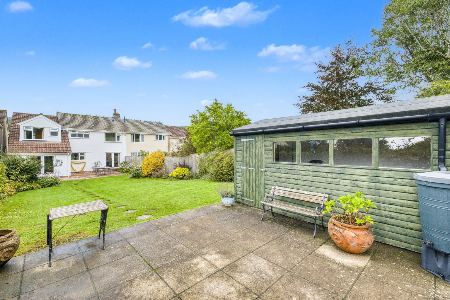 St. Cuthbert Avenue, walking distance from the High Street, photo 25