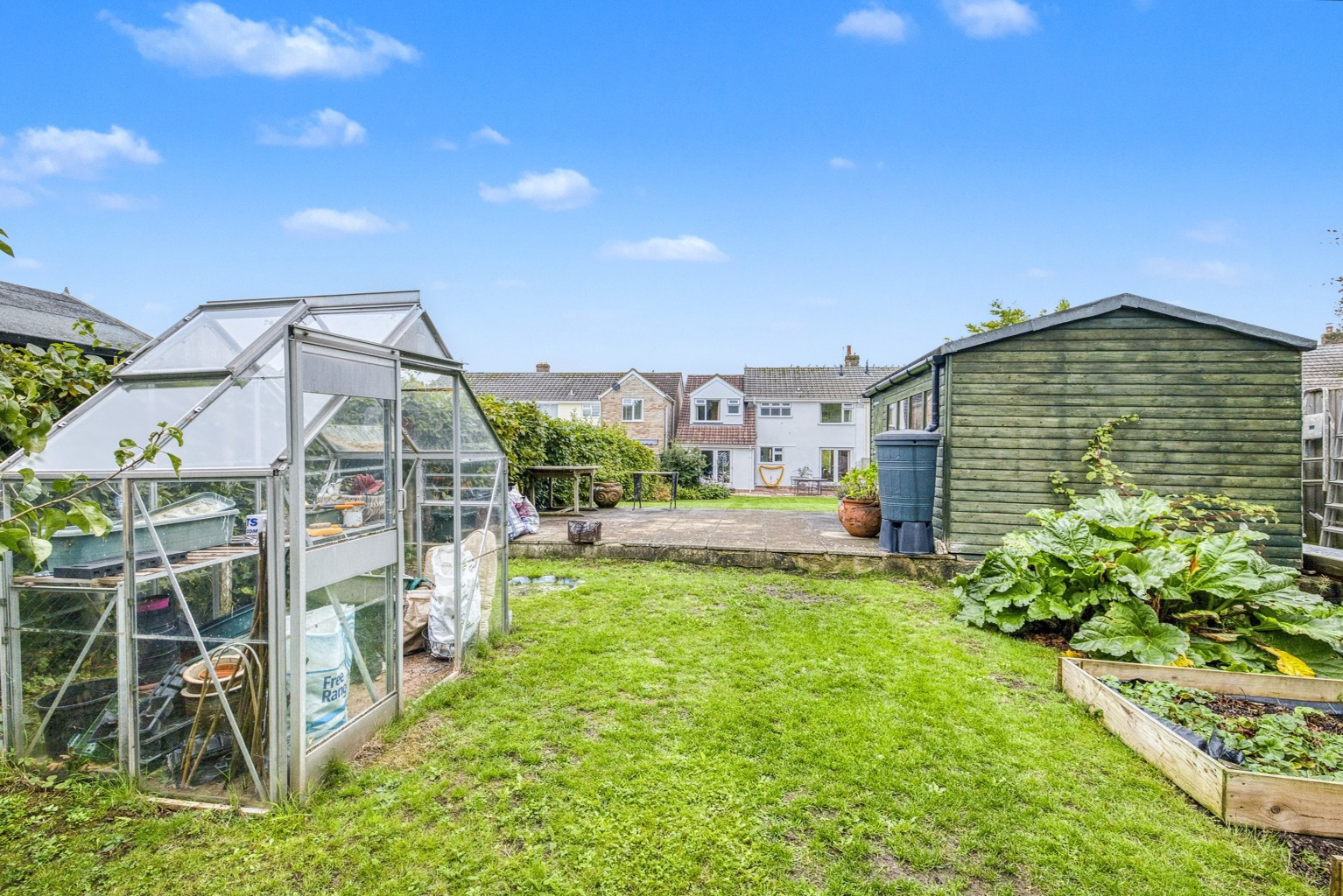 St. Cuthbert Avenue, walking distance from the High Street, photo 27