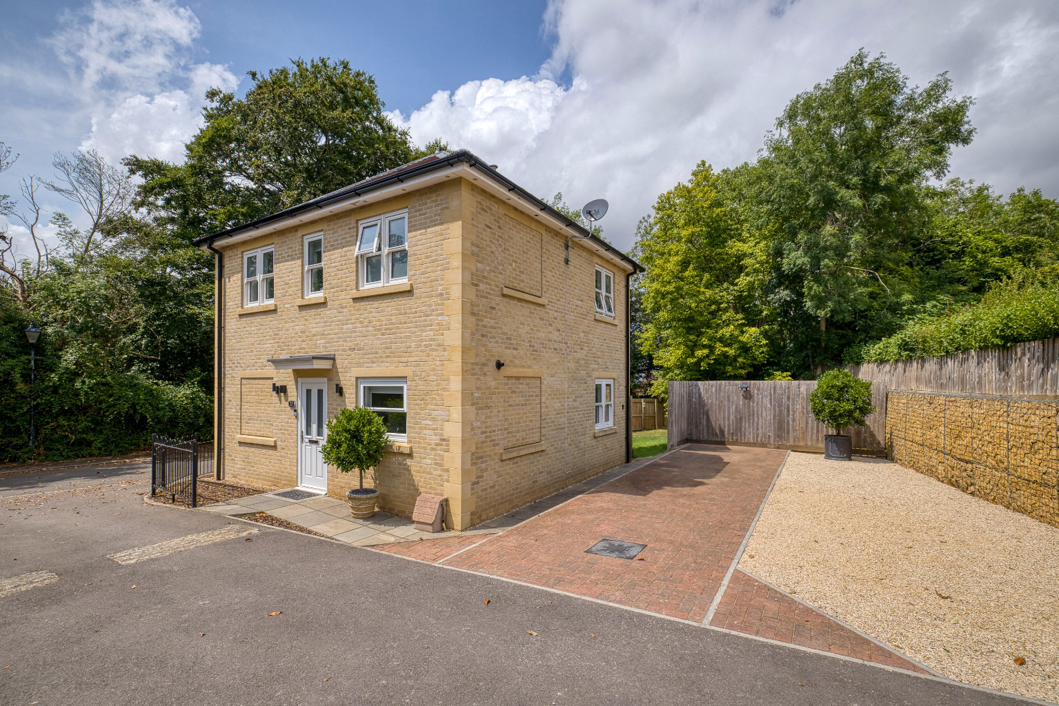 Priorygate Court, Castle Cary, Somerset, BA7, photo 20