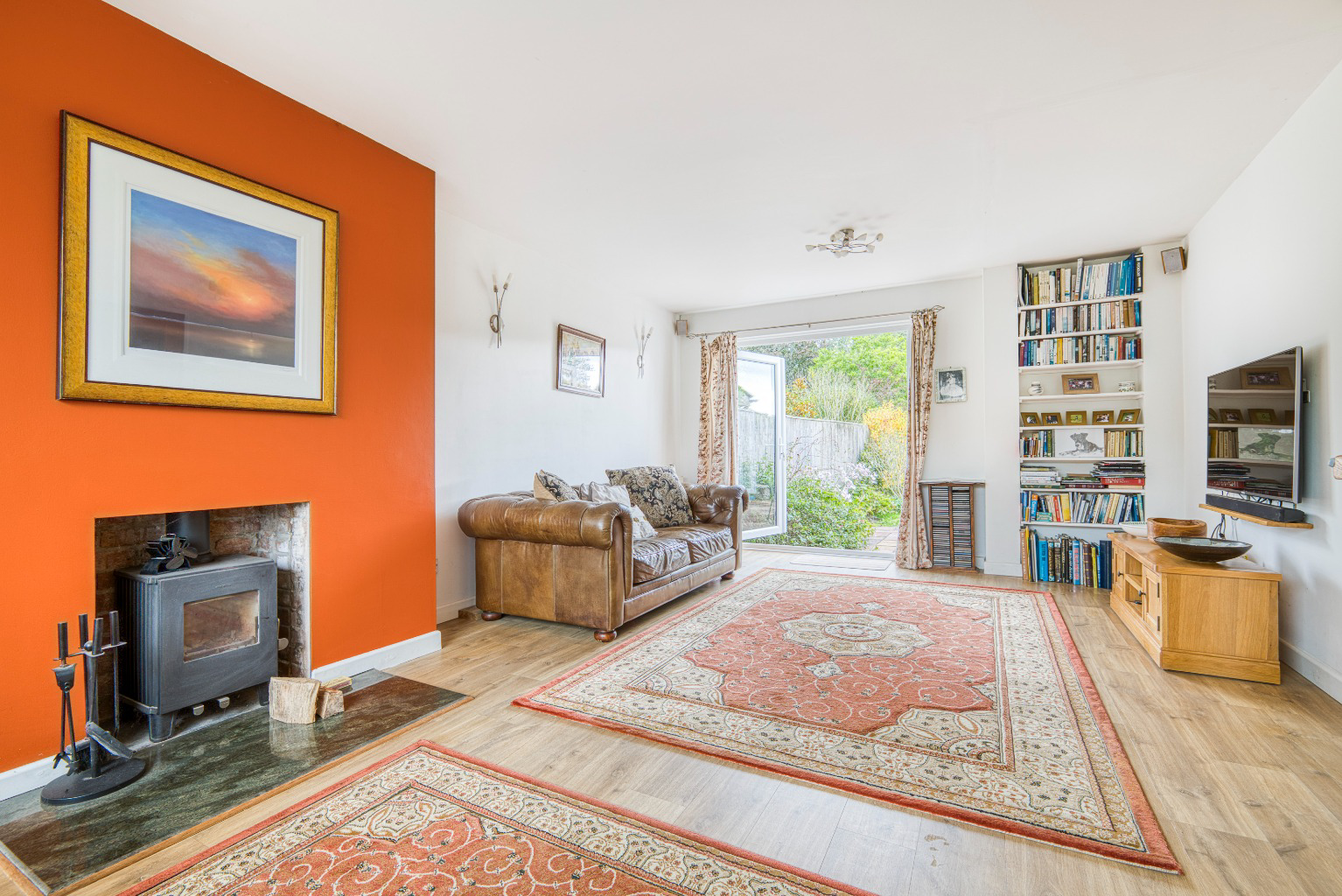 St. Cuthbert Avenue, walking distance from the High Street, photo 6