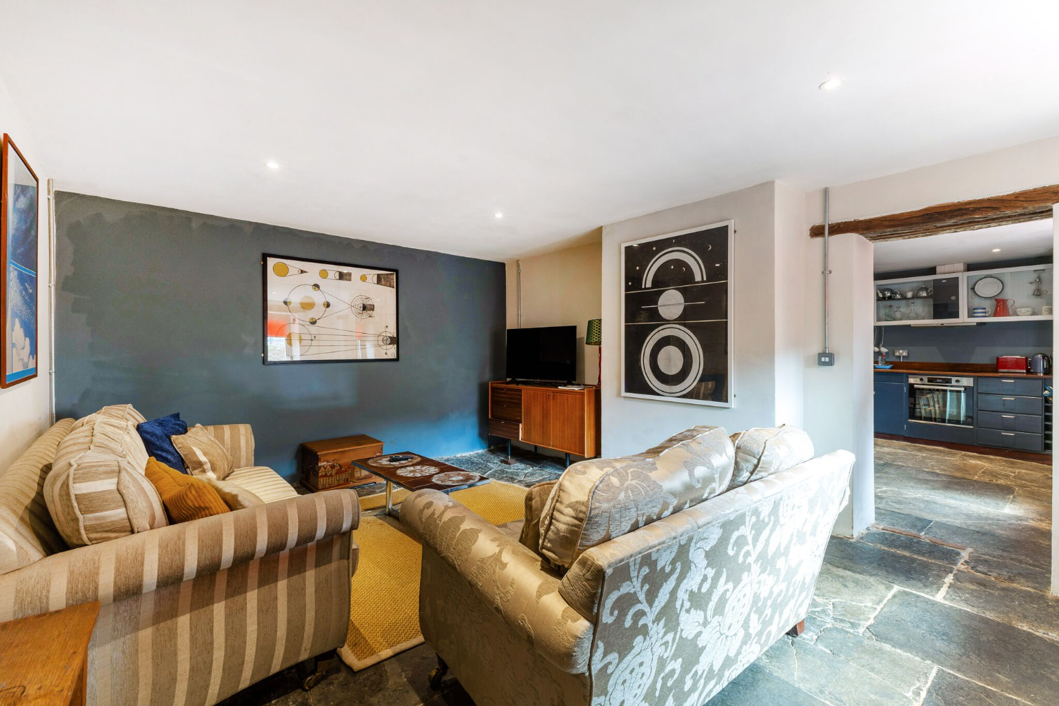 Central Castle Cary, photo 2