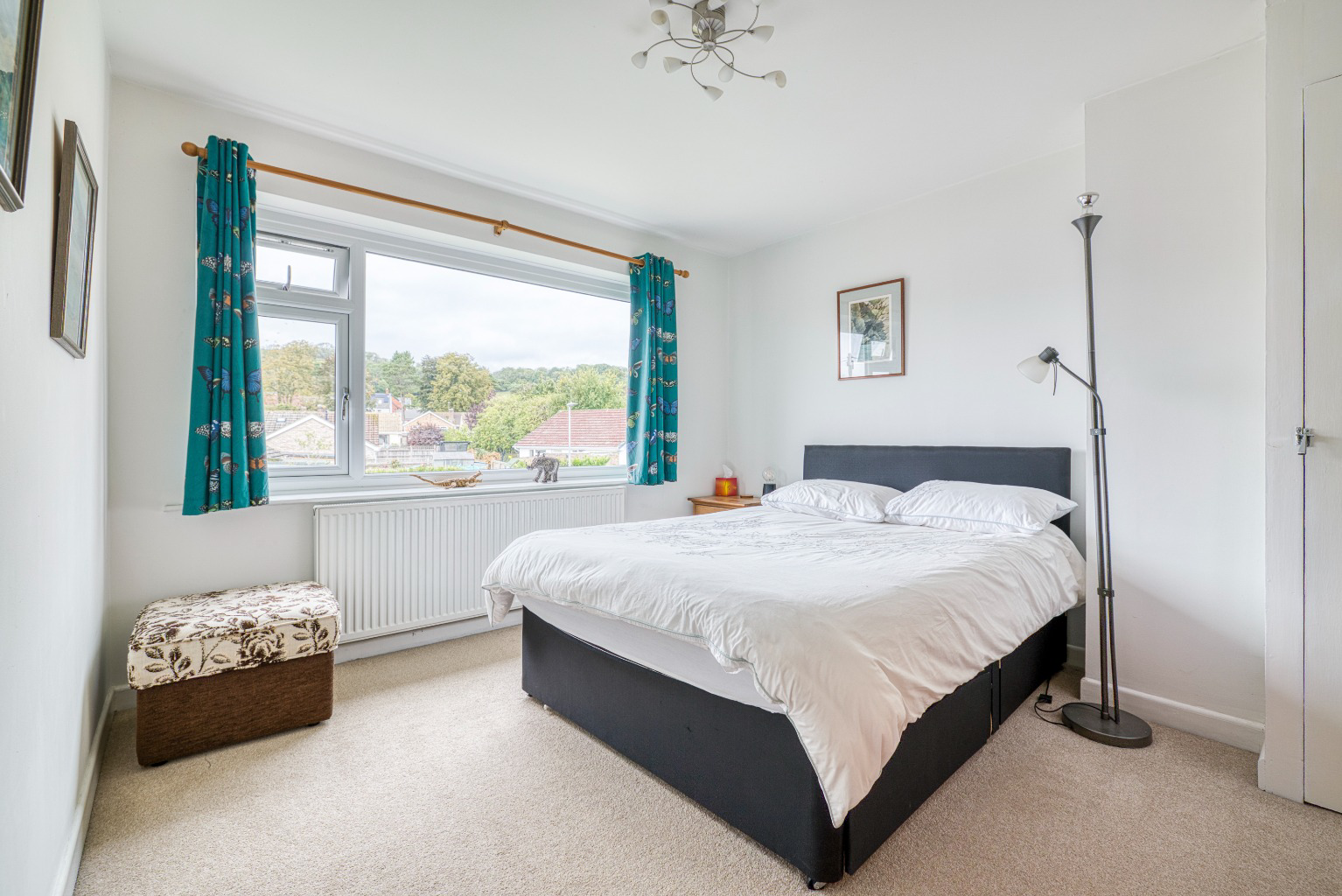 St. Cuthbert Avenue, walking distance from the High Street, photo 11