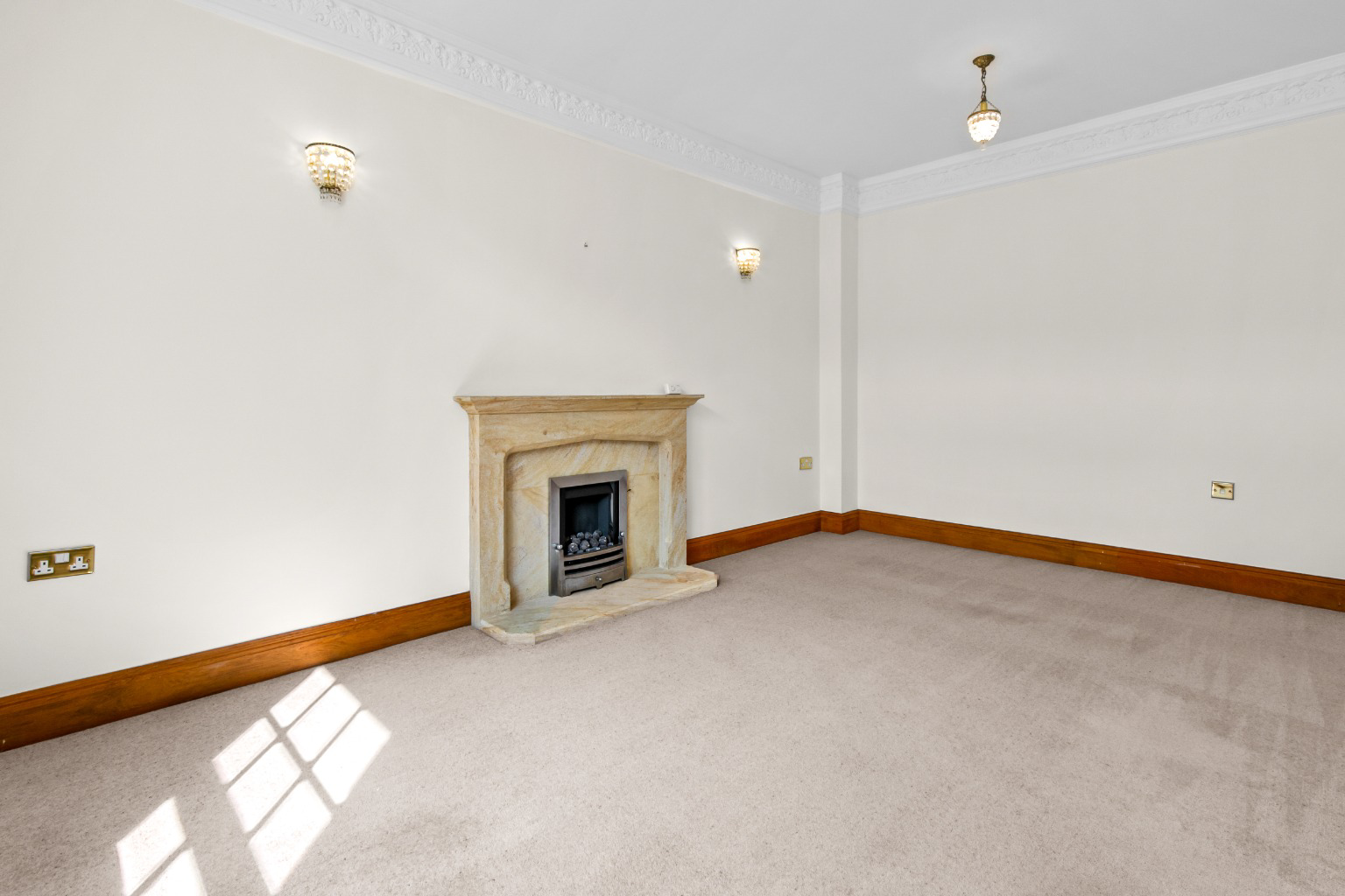Red Lion Court, Somerton, Somerset, TA11, photo 3