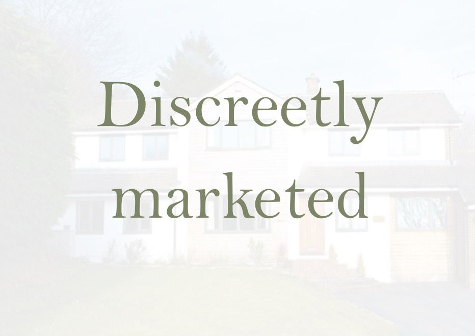 Discreet Listing, Charlton Adam