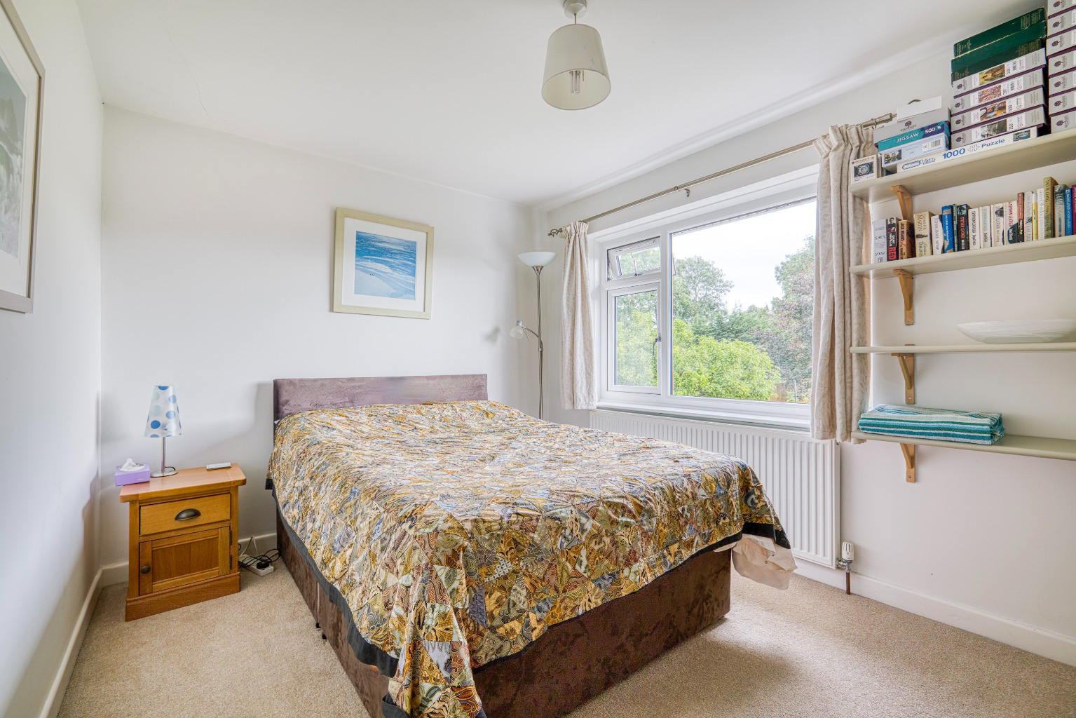St. Cuthbert Avenue, walking distance from the High Street, photo 12
