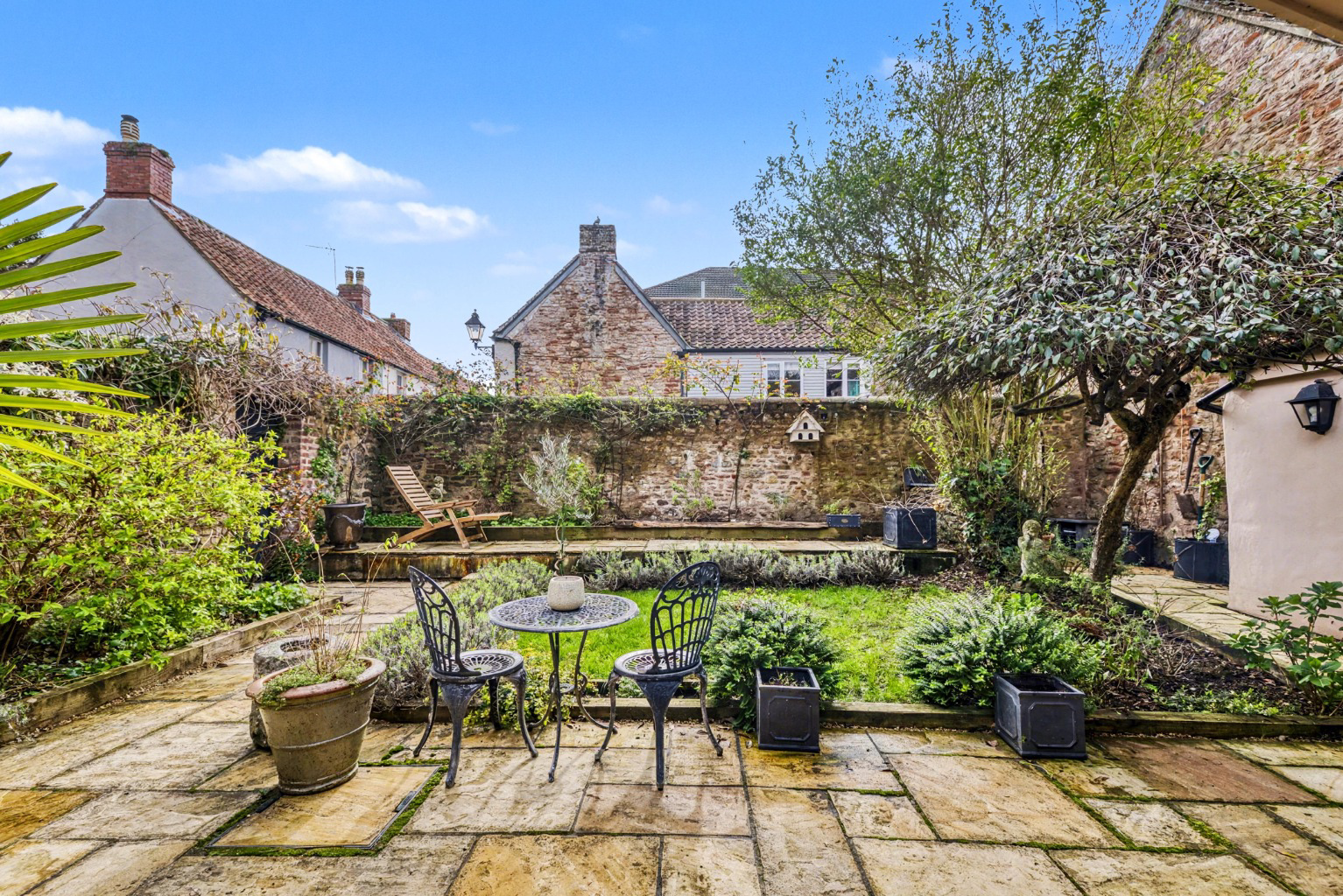 Exceptionally attractive, historic, fully renovate, central Wells, photo 4