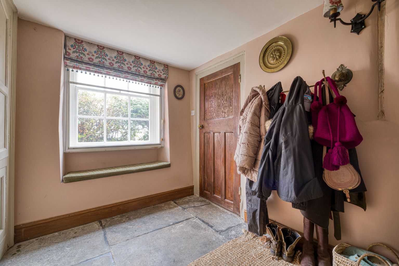 Exceptionally attractive, historic, fully renovate, central Wells, photo 6