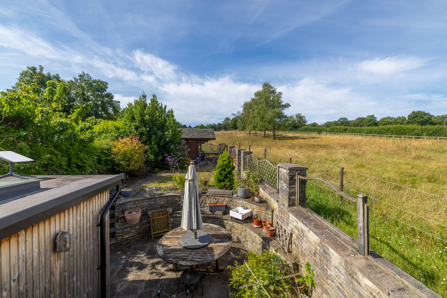 Pretty period cottage in popular village of Butleigh, photo 18