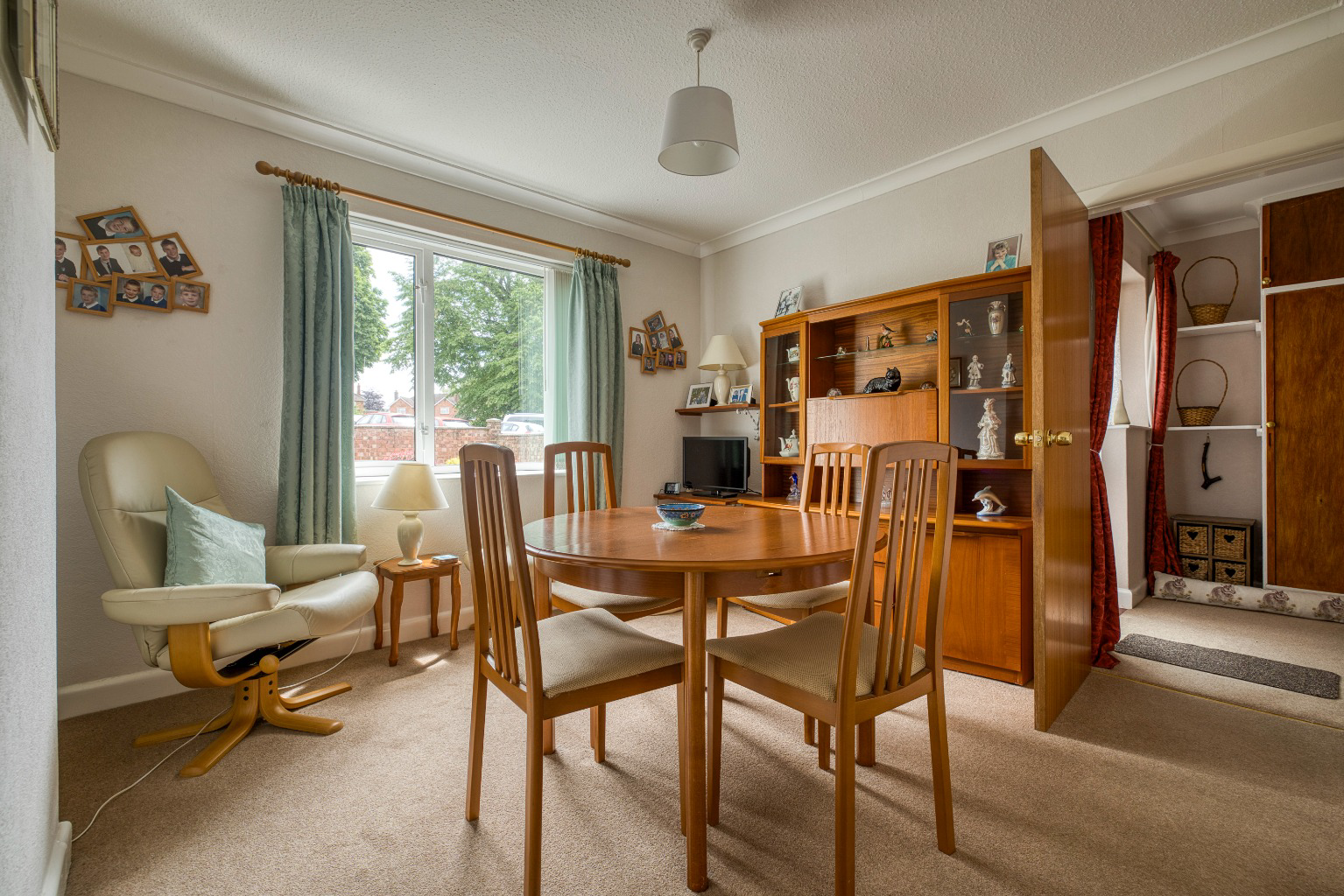 Churchfield, Wincanton, photo 4