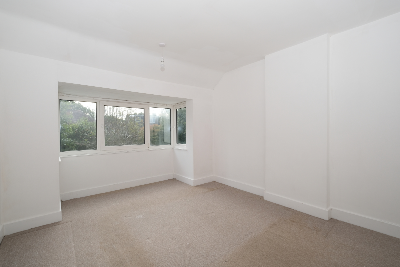 Haslucks Green Road, Shirley, Solihull, West Midlands B90 2LG, photo 8