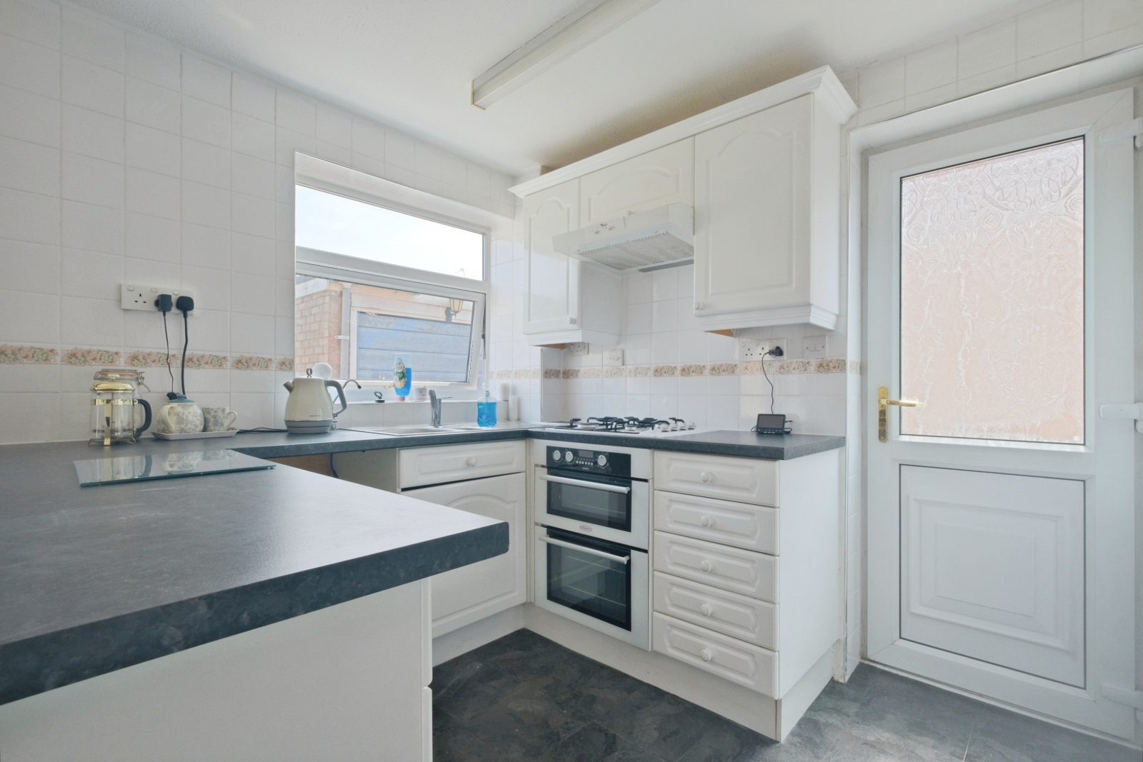 Faversham Close, Walsall, West Midlands WS2 0ND, photo 4