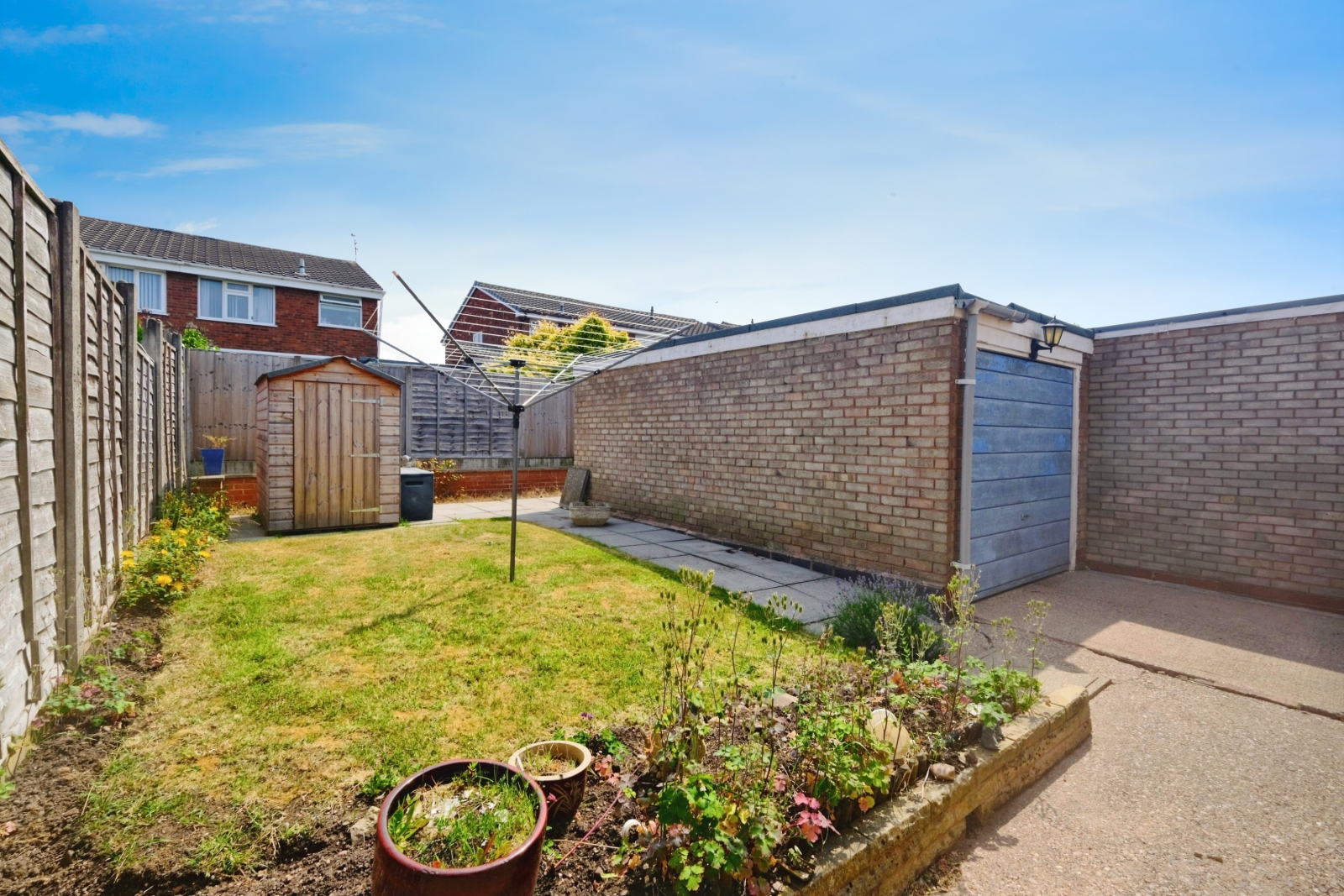 Faversham Close, Walsall, West Midlands WS2 0ND, photo 2
