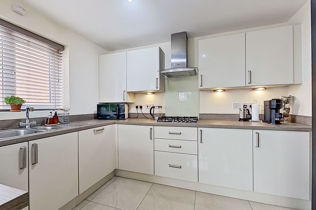 Coltsfoot Close, Off Meadow Way, Tamworth, B79, photo 5
