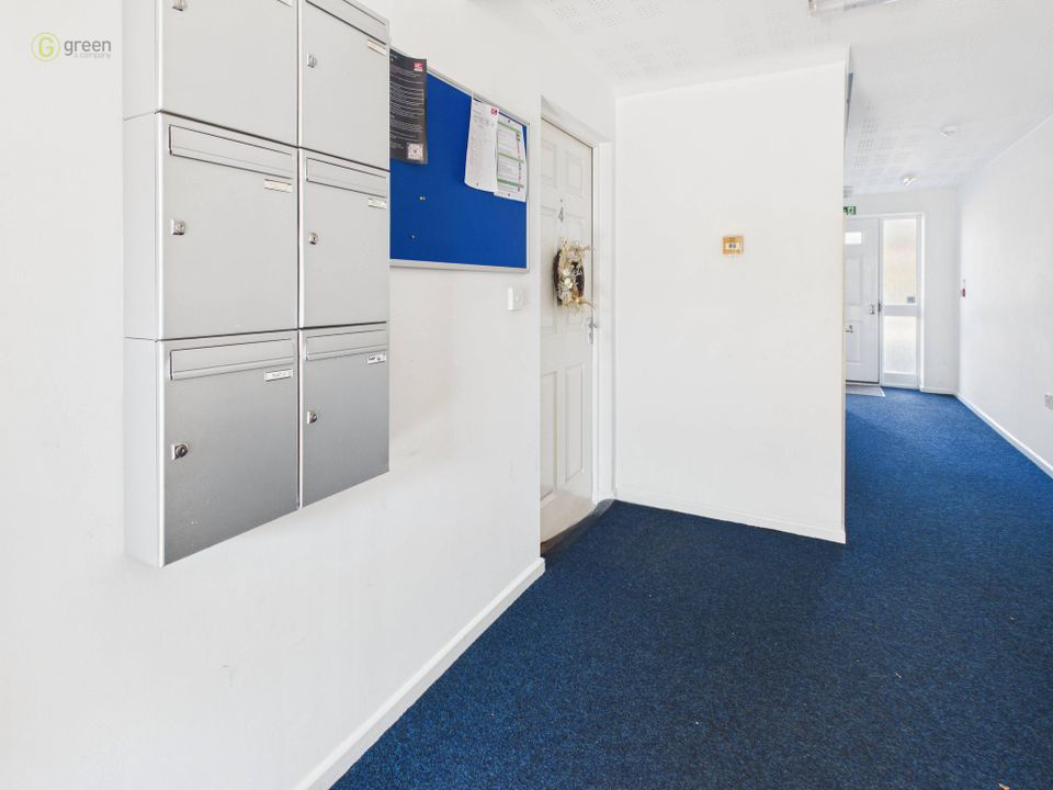 Paddock Close, Wilnecote, Tamworth, B77, photo 11