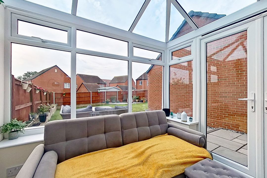 Coltsfoot Close, Off Meadow Way, Tamworth, B79, photo 9