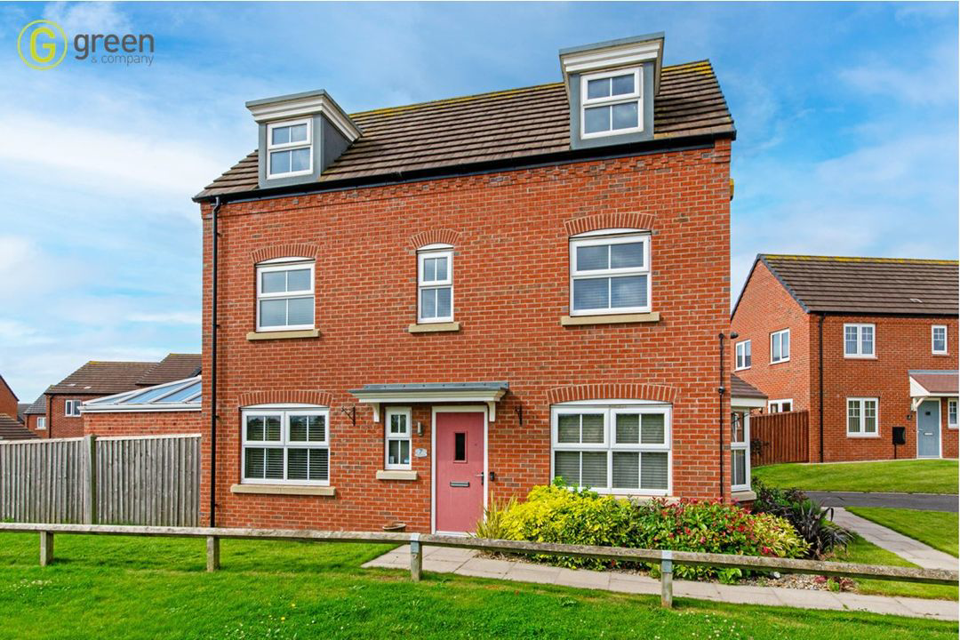 Coltsfoot Close, Off Meadow Way, Tamworth, B79