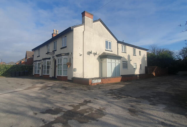 Birmingham Road, Oakhurst Grange, B72
