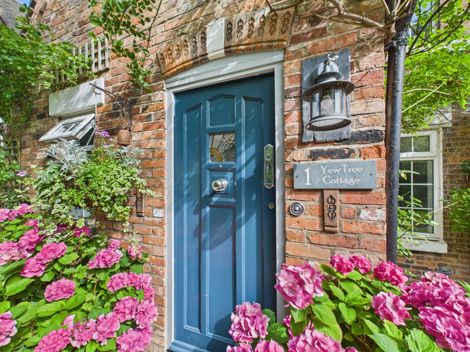 Yew Tree Cottages, Walmley Ash Lane, Walmley, Sutton Coldfield, B76, photo 2