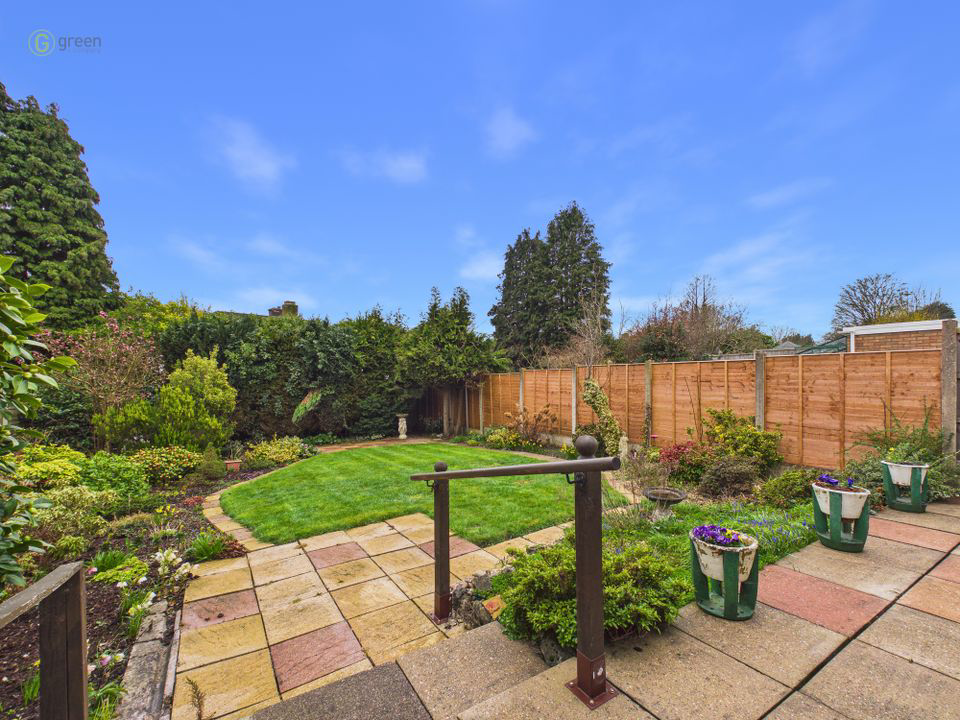 Whitecrest, Great Barr, Birmingham, B43, photo 2