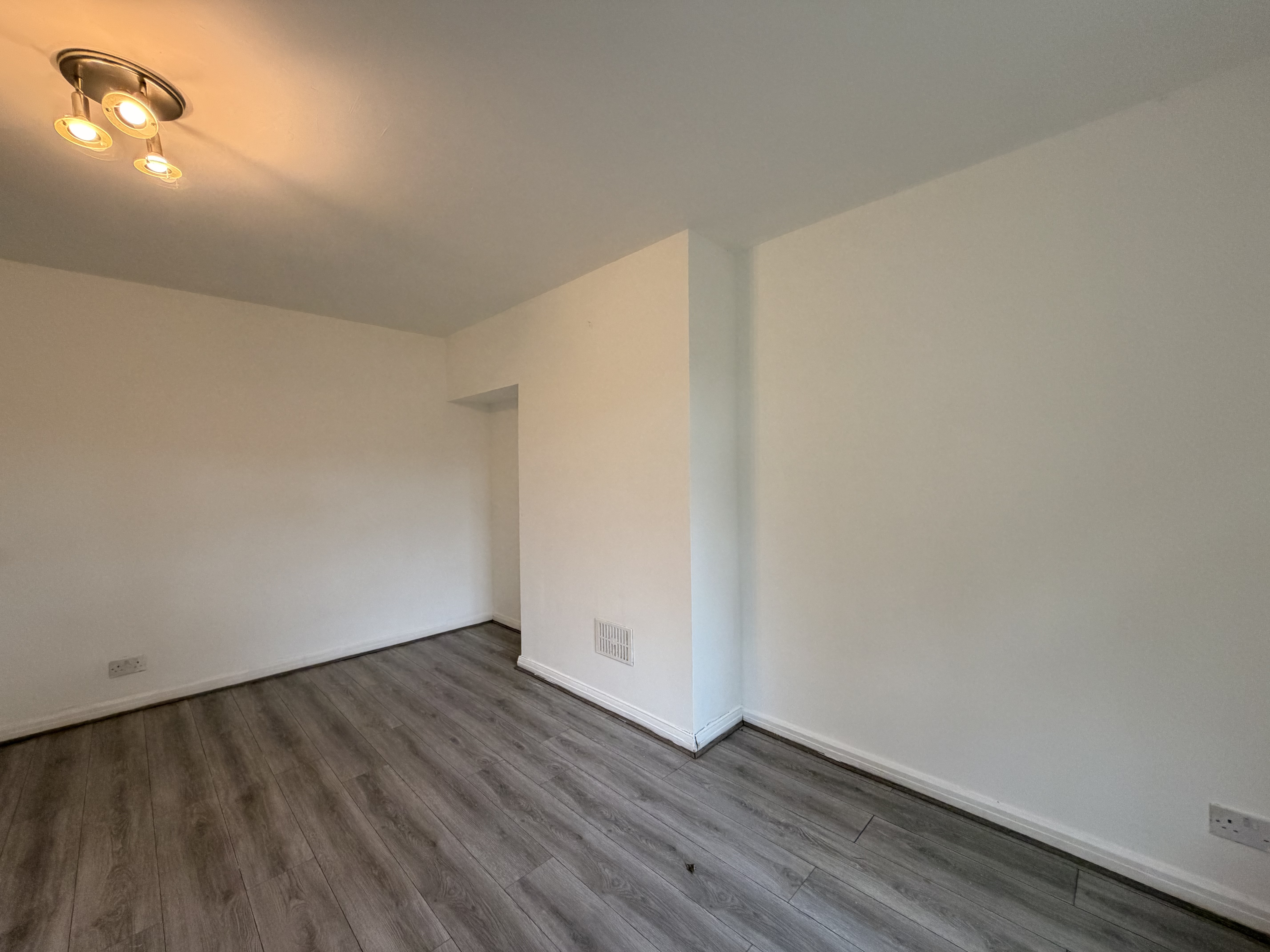 Epsom Grove, Birmingham, B44, photo 4