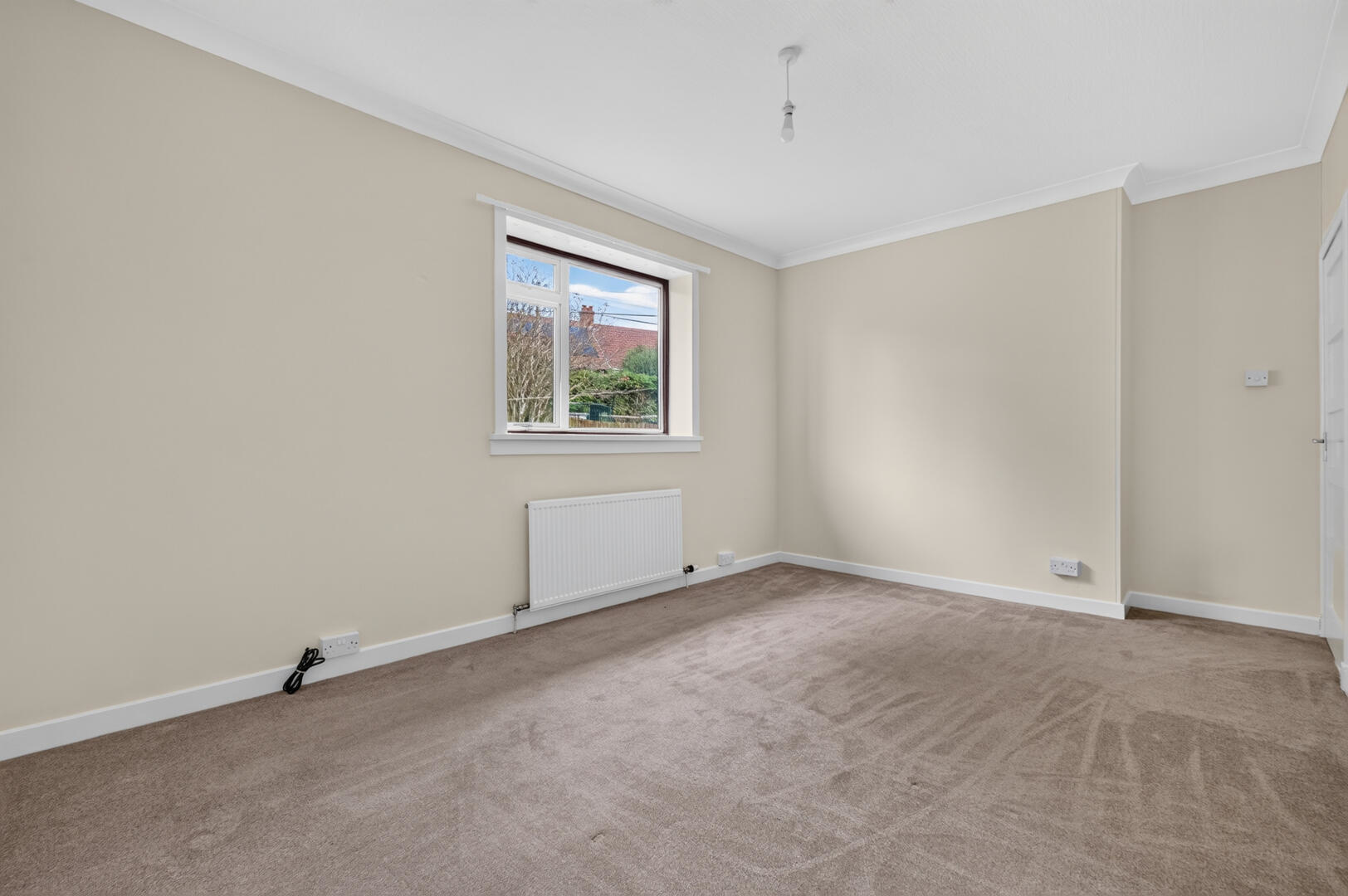 Highthorne Crescent, West Kilbride, photo 13