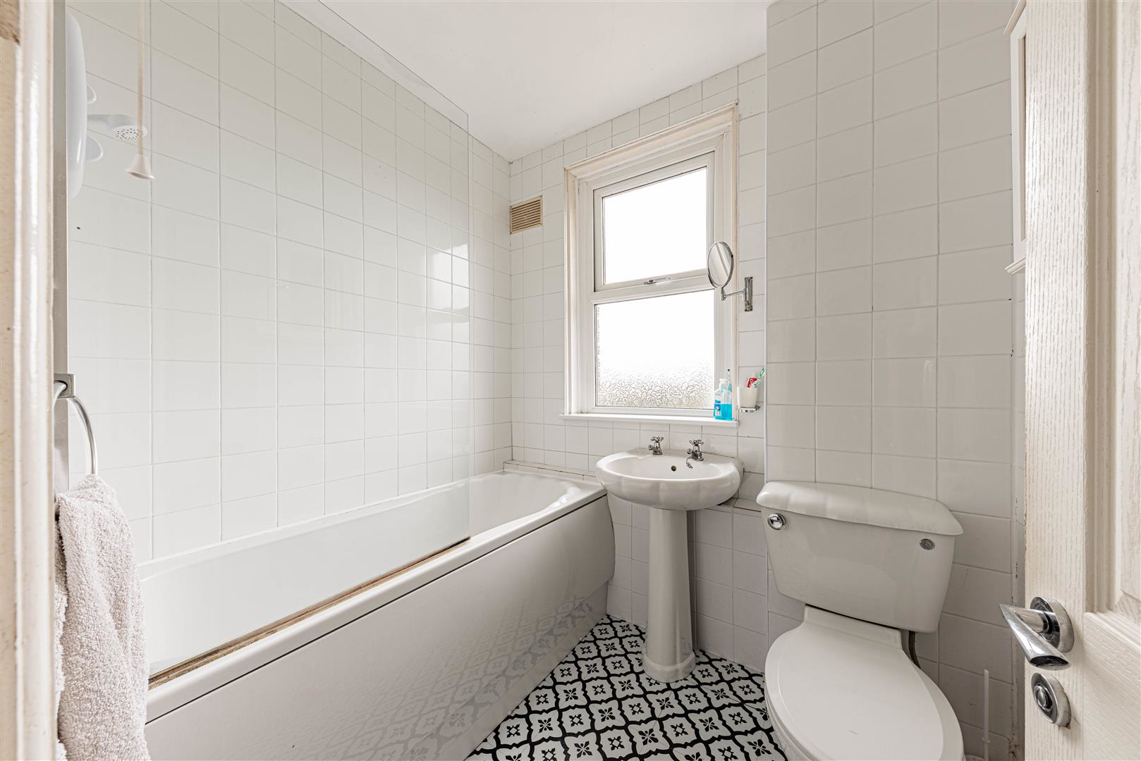 Wellington Road, Westgate-On-Sea, photo 20