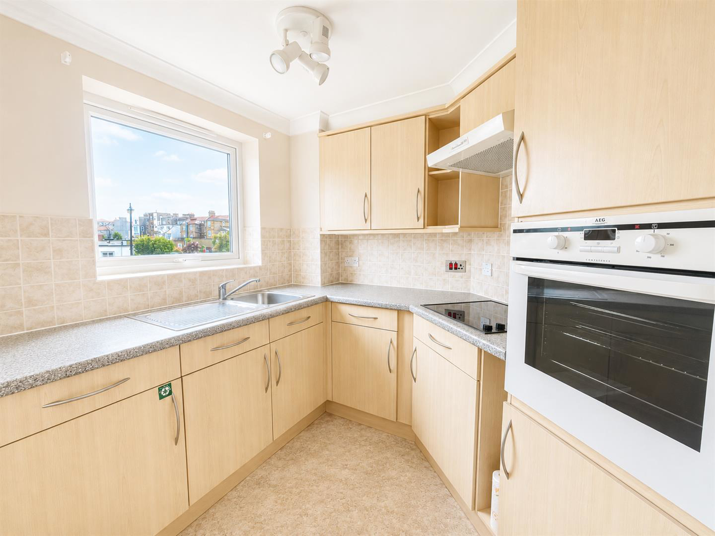 Harold Road, Margate, photo 9