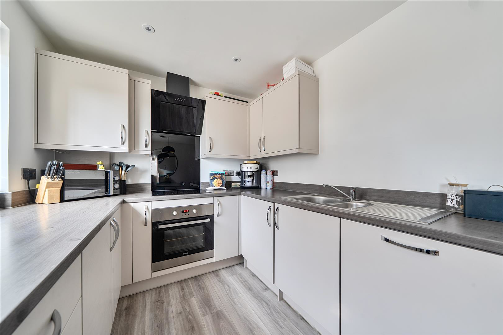 2 Brooke Close, Margate, photo 7