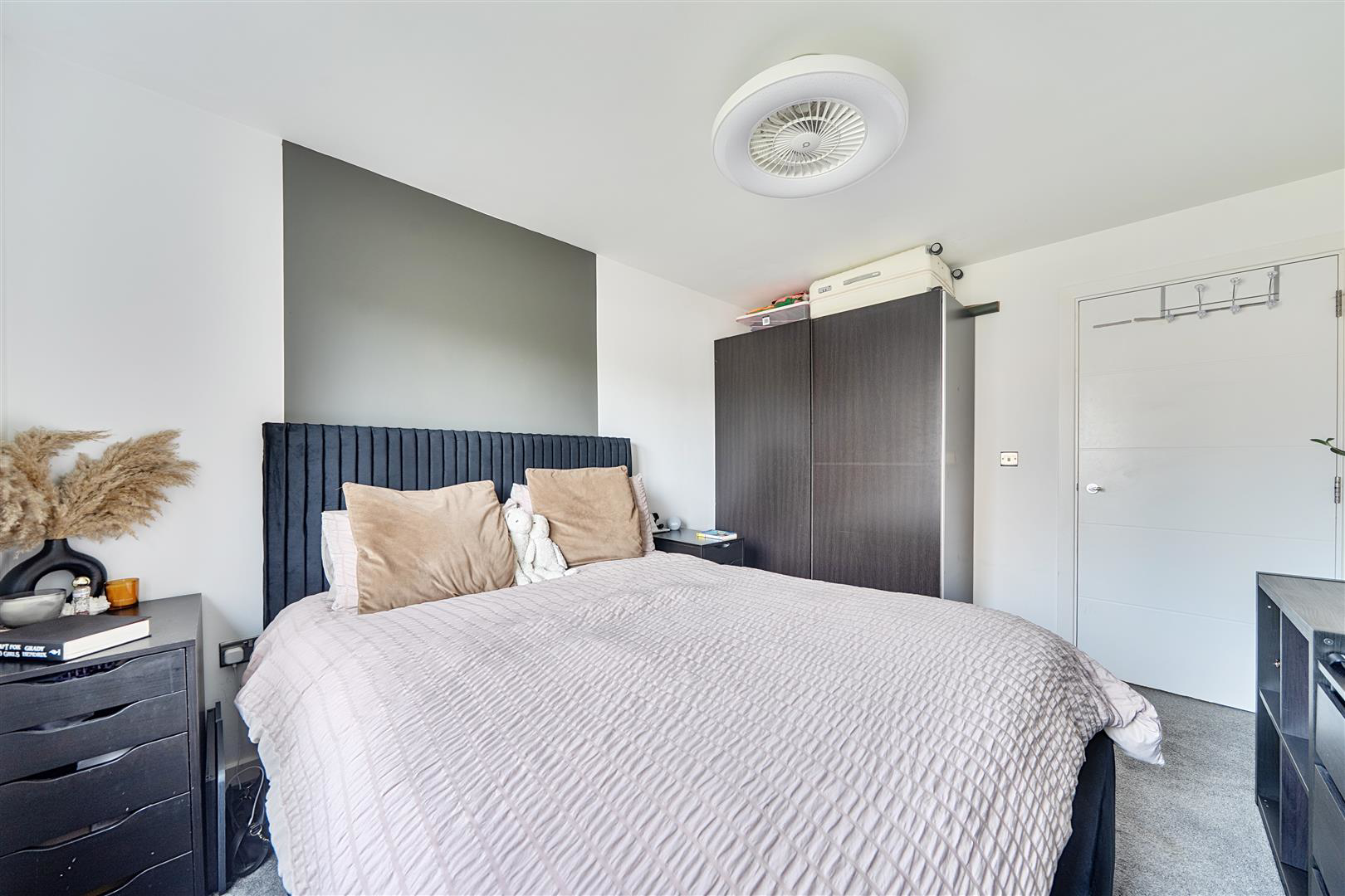 2 Brooke Close, Margate, photo 12