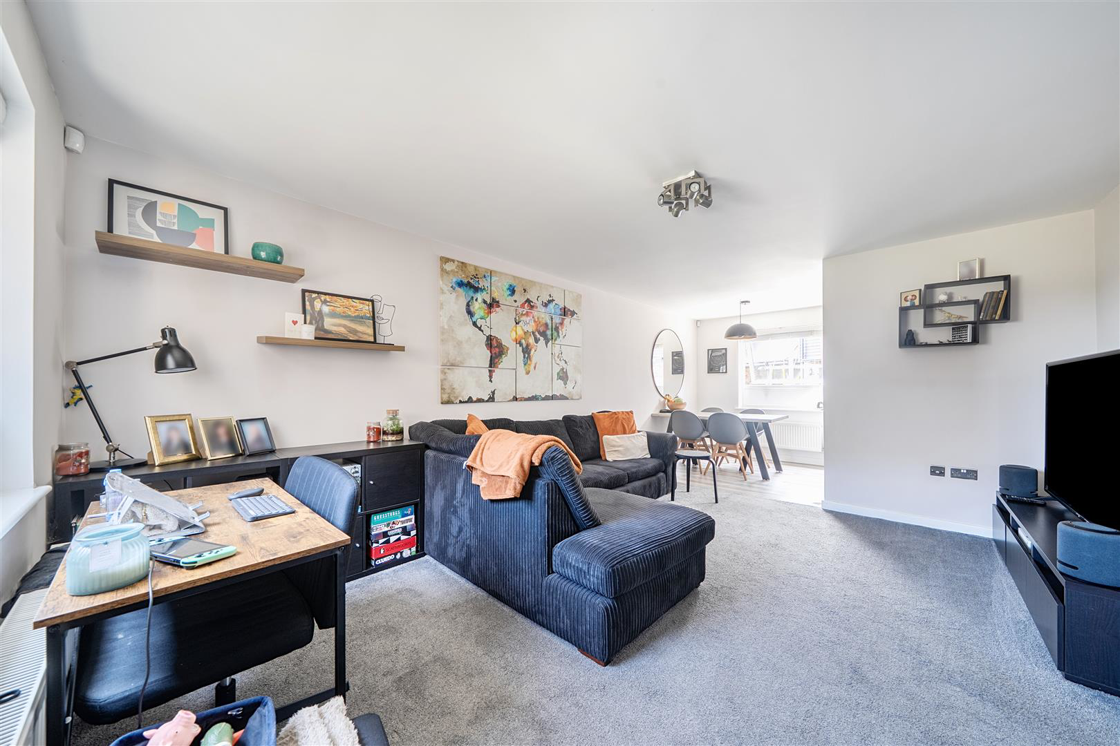 2 Brooke Close, Margate, photo 3