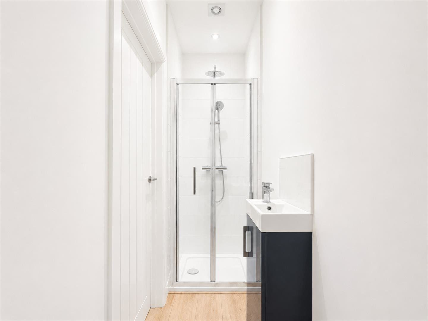 beach rise bathroom.png