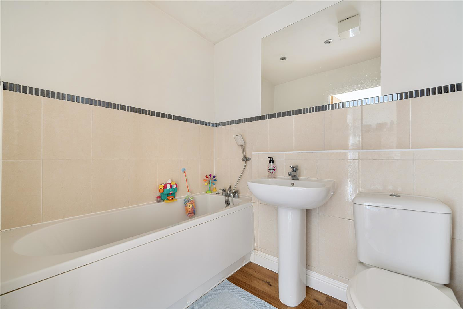 Wherry Close, Margate, photo 14