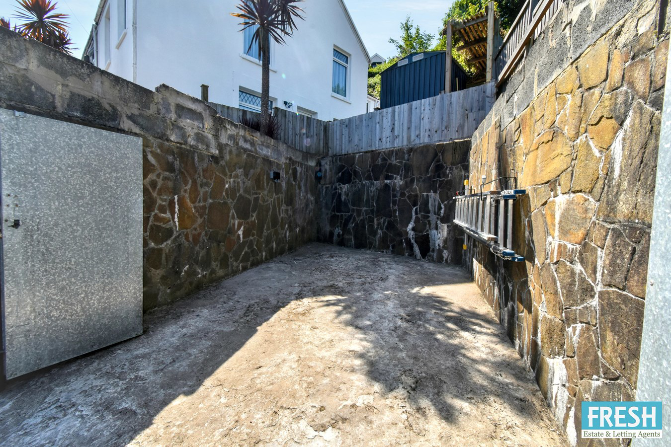 Photo 32