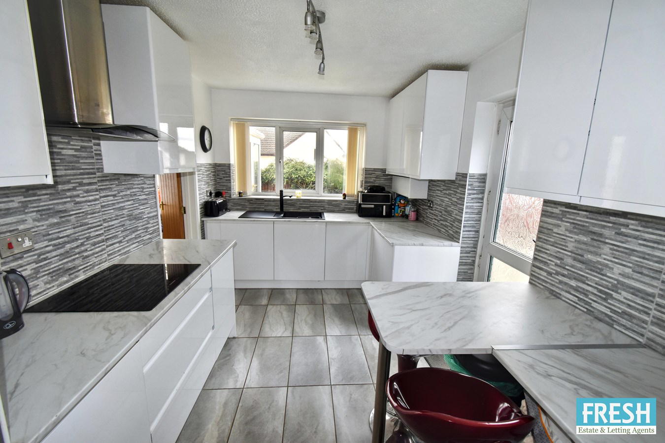 Ffordd Dewi, Llangyfelach, Swansea, SA6, photo 10