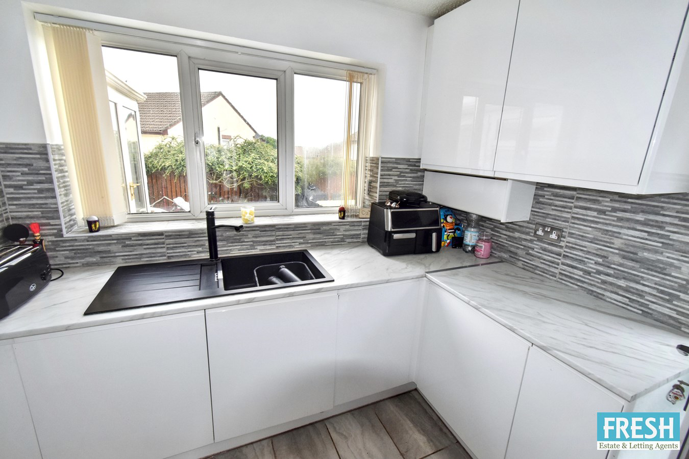 Ffordd Dewi, Llangyfelach, Swansea, SA6, photo 14