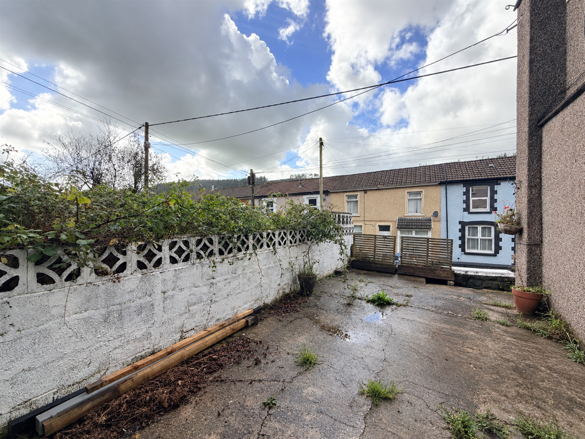 Tymeinwr Avenue, Bridgend, photo 19