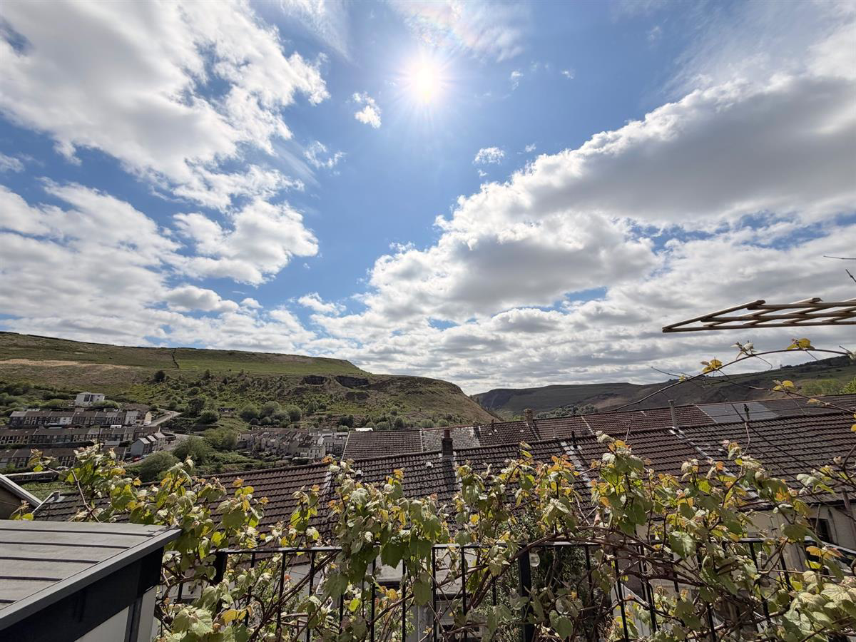 Penrhys Road, Tylorstown, Ferndale, photo 32