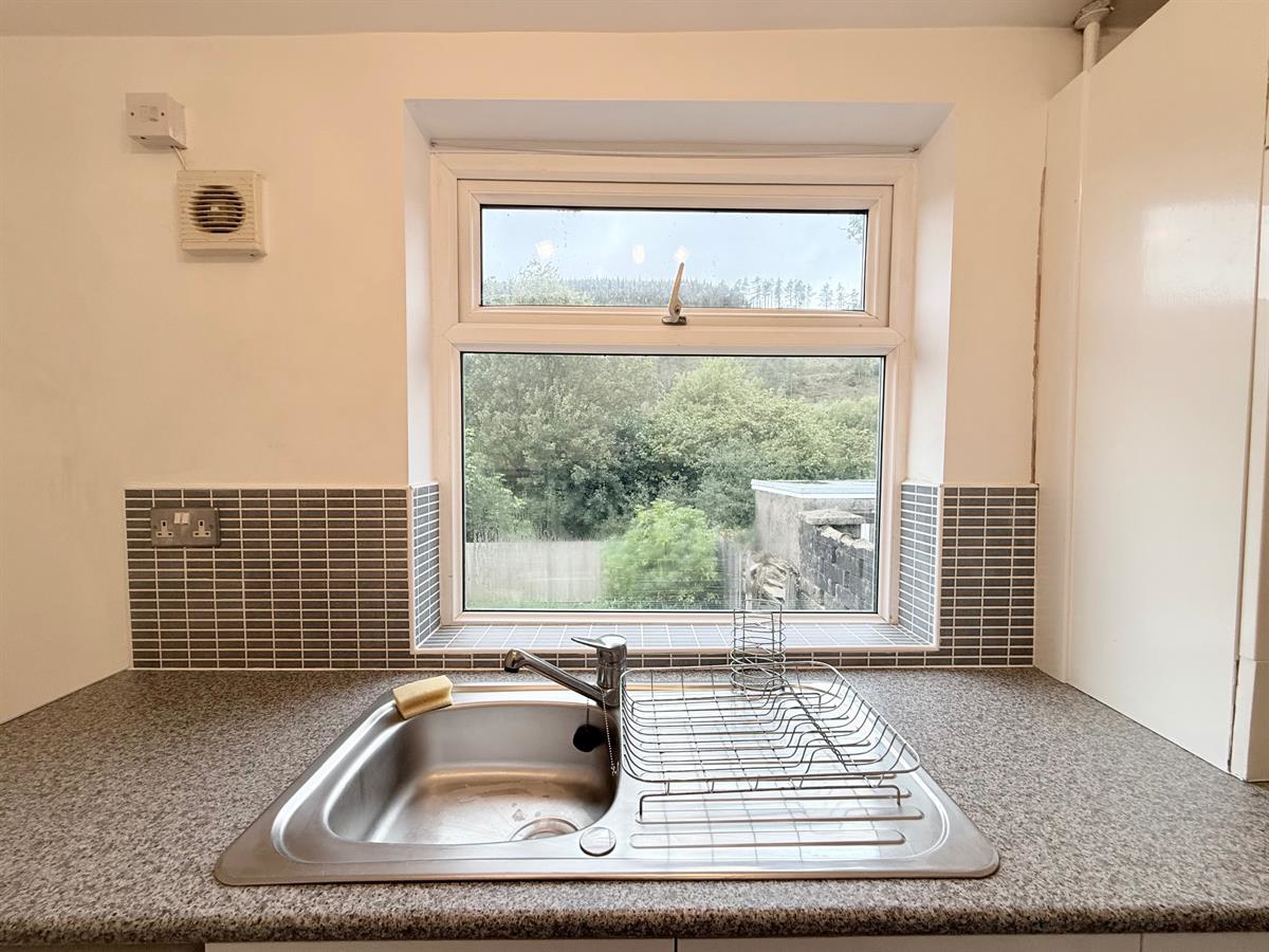 Dinam Street, Nantymoel, Bridgend, photo 9