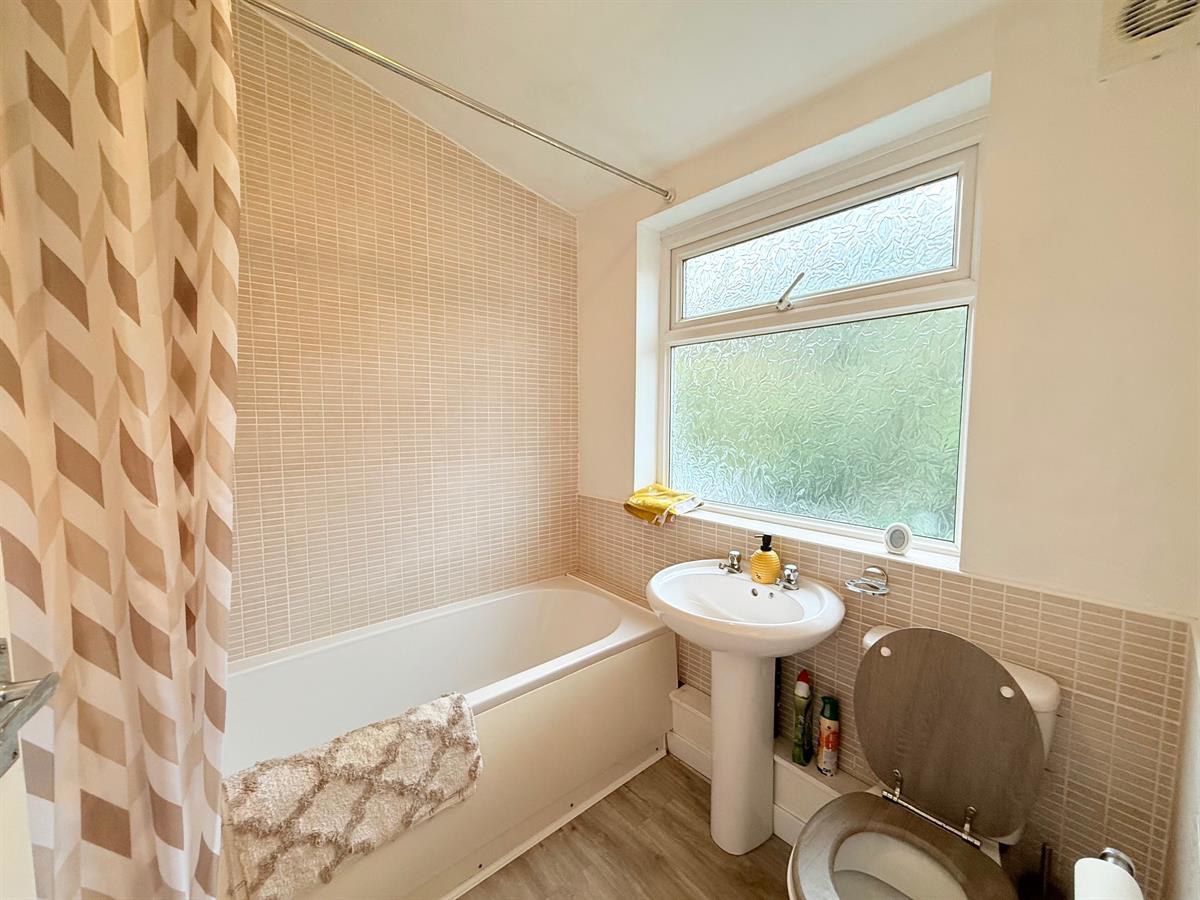 Dinam Street, Nantymoel, Bridgend, photo 5