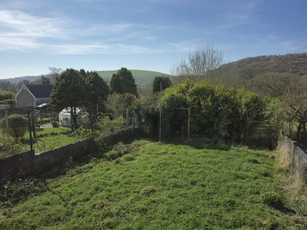 Bridgend Road, Maesteg, photo 18