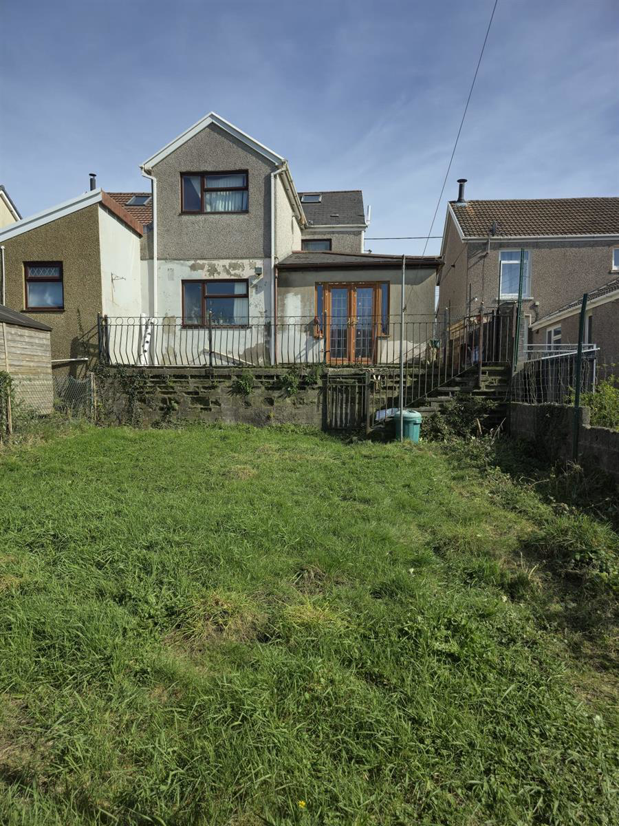 Bridgend Road, Maesteg, photo 16