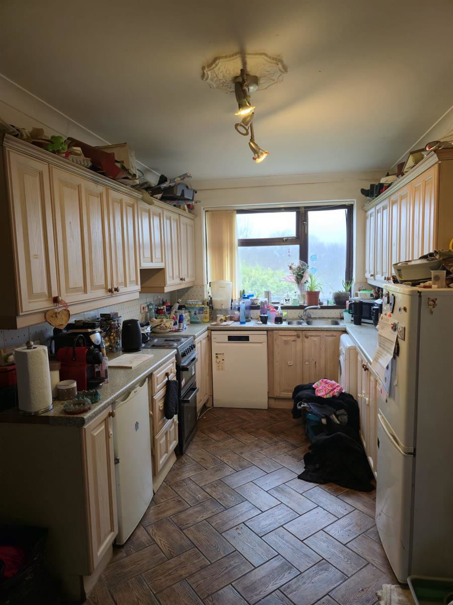 Bridgend Road, Maesteg, photo 7