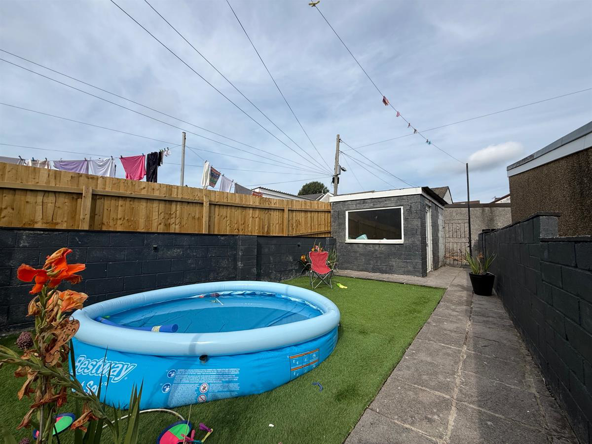 Ivor Street, Maesteg, photo 22