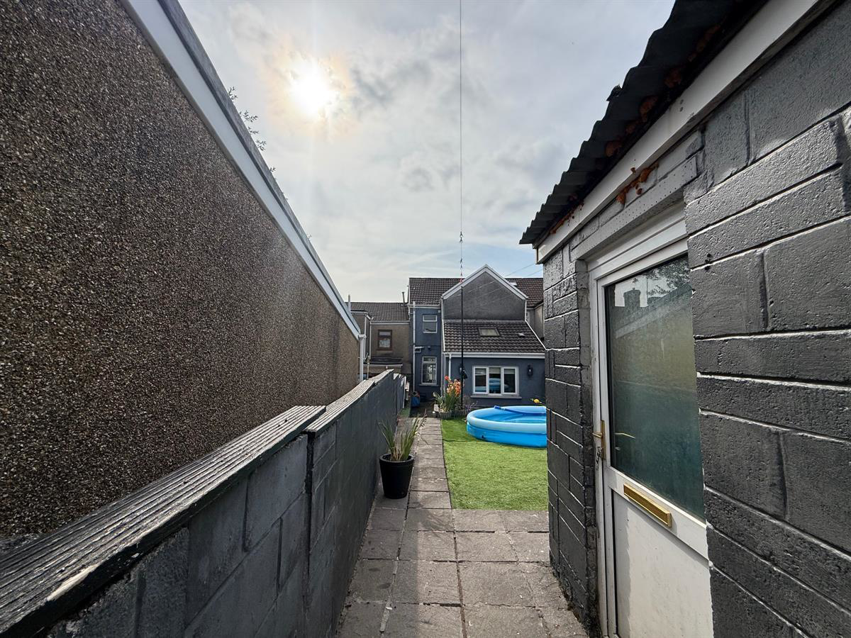 Ivor Street, Maesteg, photo 24