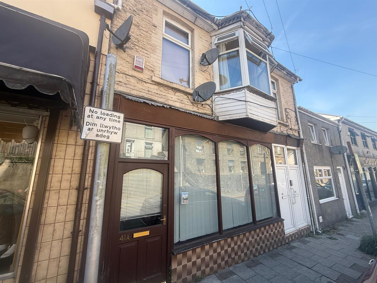 41A, B, C Oxford Street, Pontycymer, Bridgend, photo 2